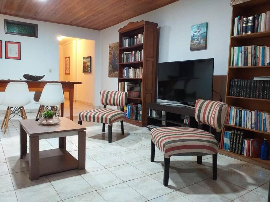 Iguazu House Apartamento Puerto Iguazú Exterior foto